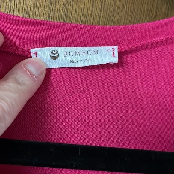 Bombom hot pink with camouflage sleeves and pocket t-shirt - Picture 4 of 5